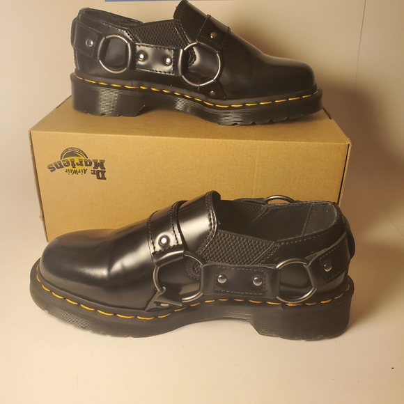 Dr Martens Gilbey Black Polished Smooth Slip On - Picture 2 of 9